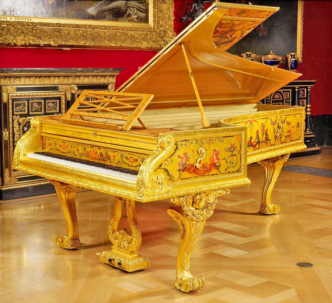 Golden Magic Piano!